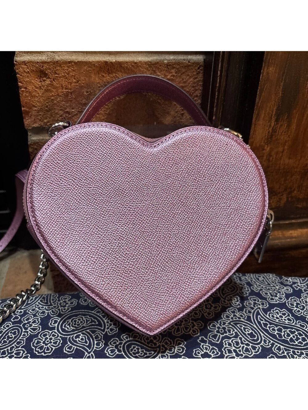 💖 NWT COACH Heart Crossbody Bag - Metallic Pink/Purple 💖 - Picture 4 of 9